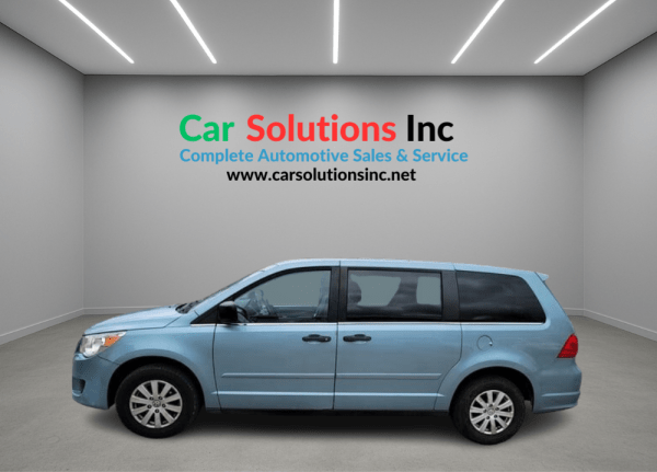 2009 Volkswagen Routan S - Image 5