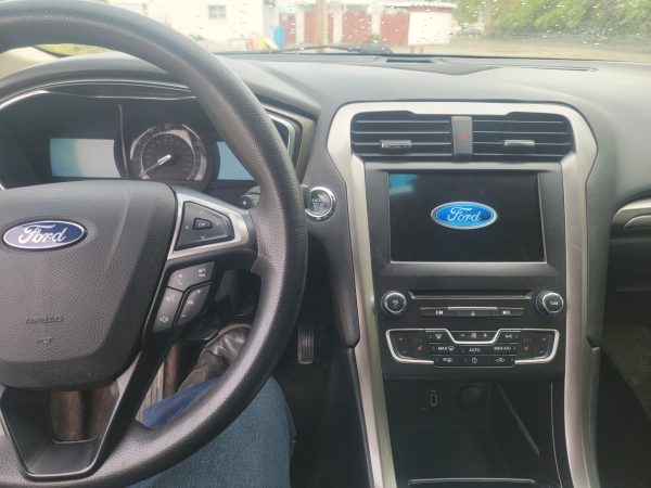 2017 Ford Fusion SE - Image 9