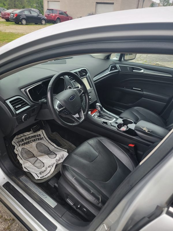 2015 Ford Fusion Titanium - Image 9