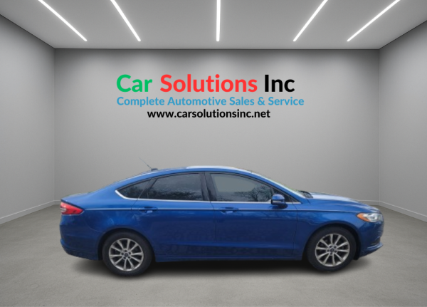 2017 Ford Fusion SE - Image 4