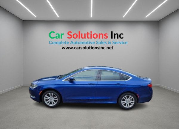 2015 Chrysler 200 Limited - Image 2