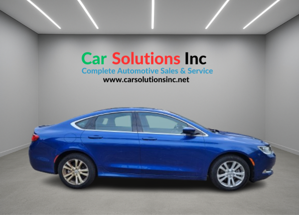 2015 Chrysler 200 Limited - Image 5