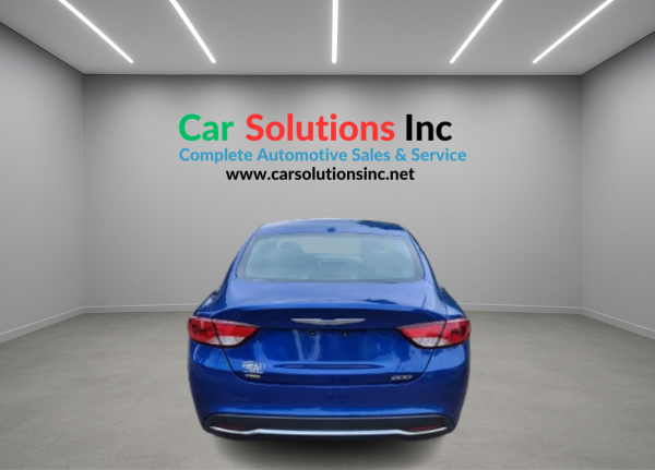 2015 Chrysler 200 Limited - Image 7