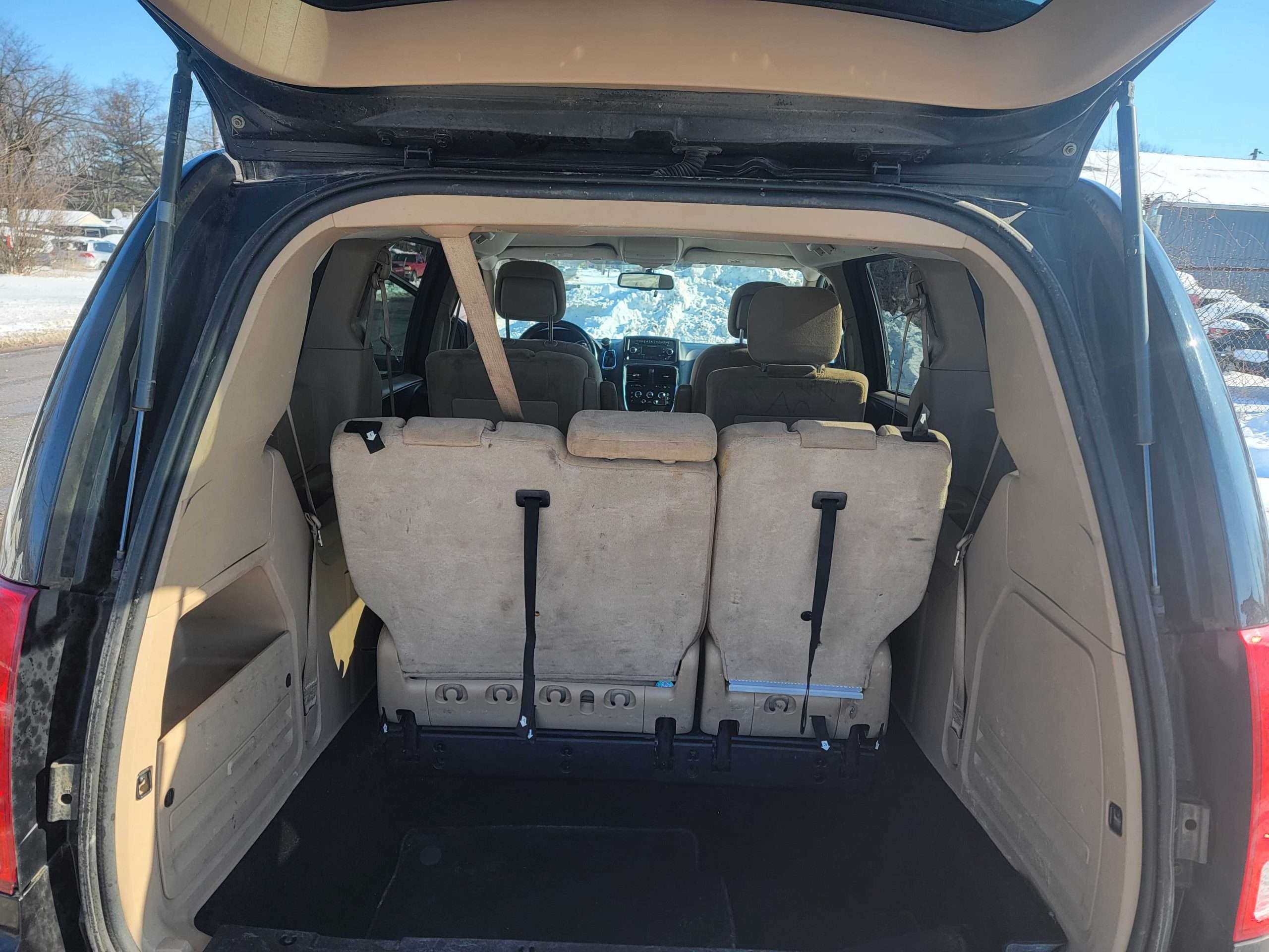 2016 Dodge Grand Caravan SE - Image 17